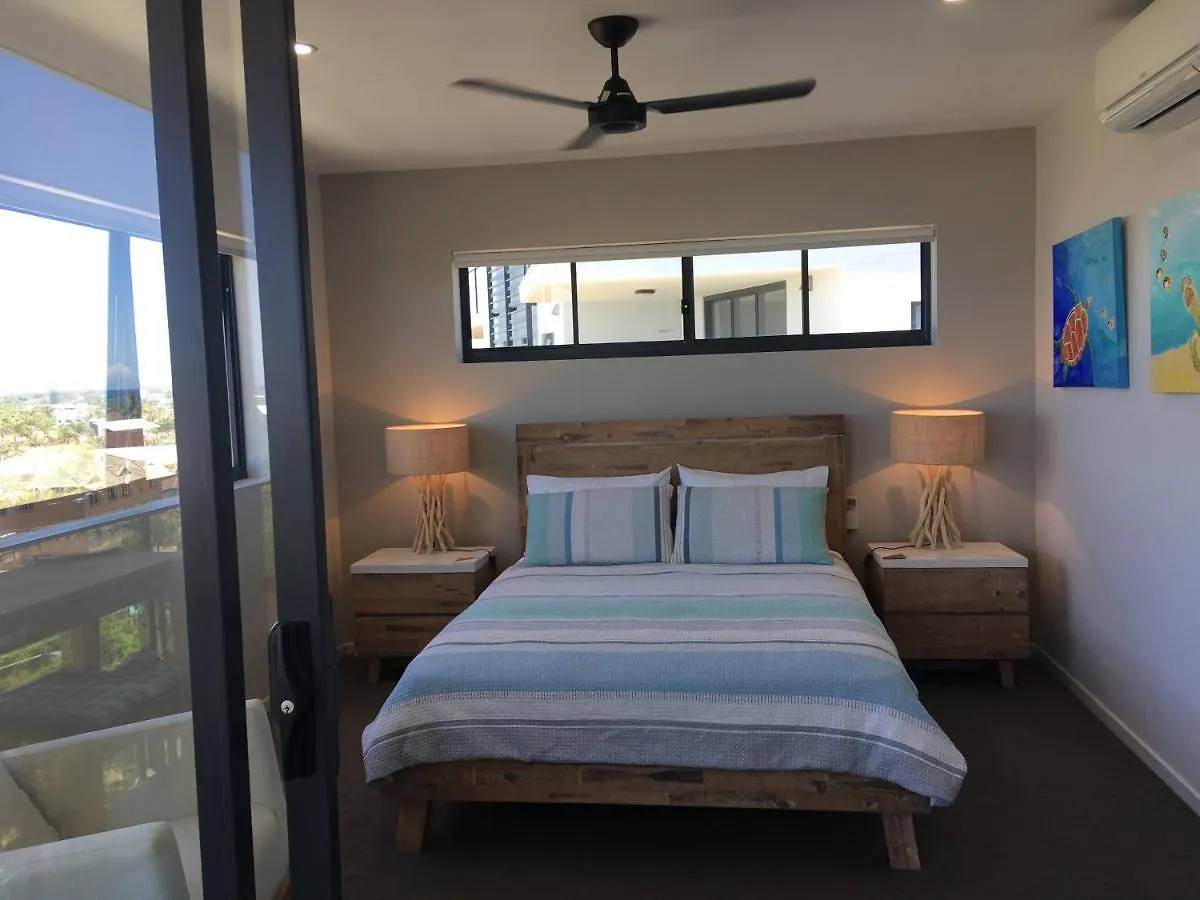 Beach Luxury Upmarket 2B 2B Ocean Views 250M To Buddina Beach!
